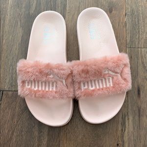 FENTY PUMA PINK FUR SLIDES
